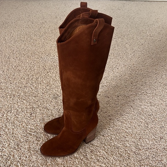 New Free People Boot(size 37 / 6.5) - Picture 2 of 7